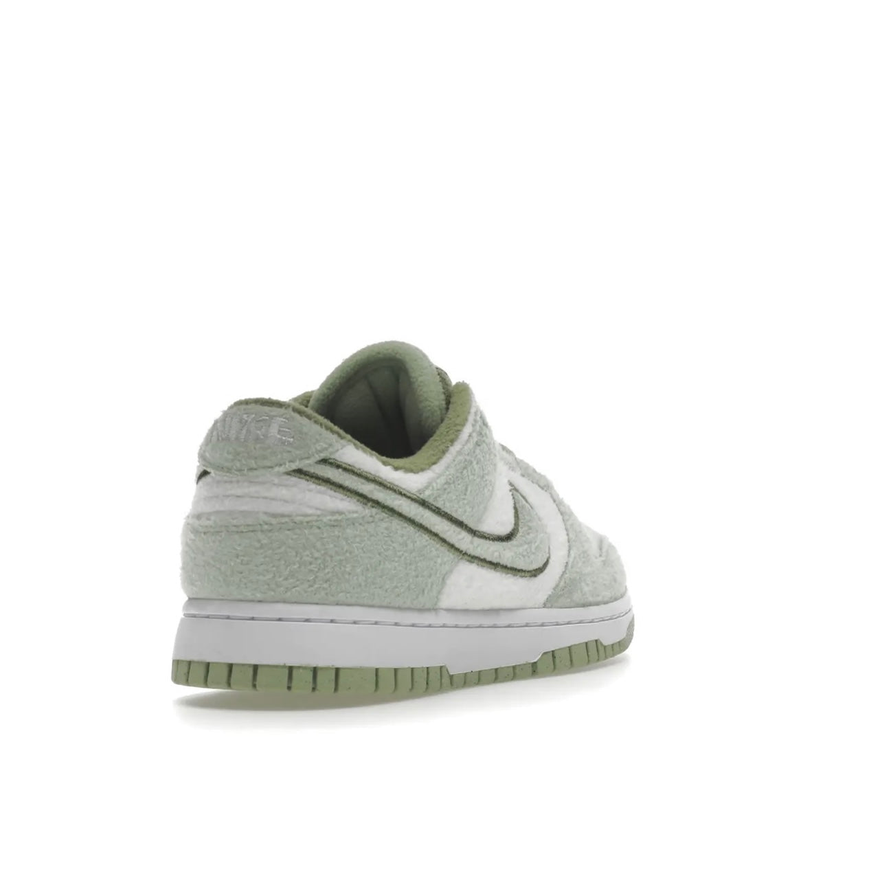 Nike Dunk Low SE Fleece Pack Honeydew - high-performance athletic footwear with advanced cushioning