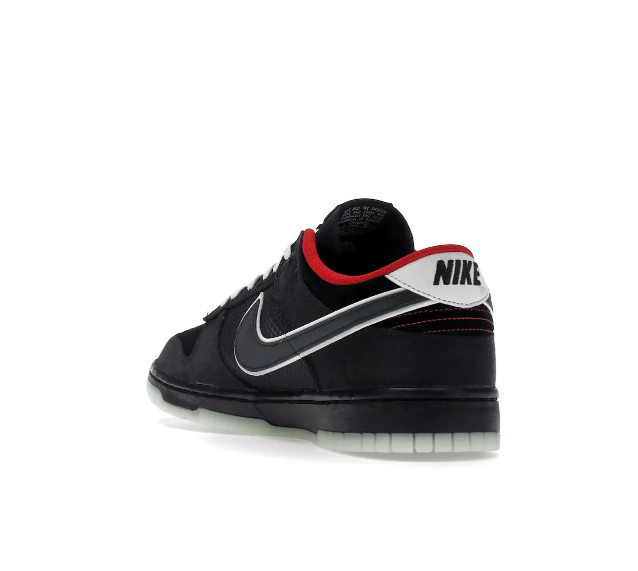 Dunk Low - high-performance athletic footwear with advanced cushioning