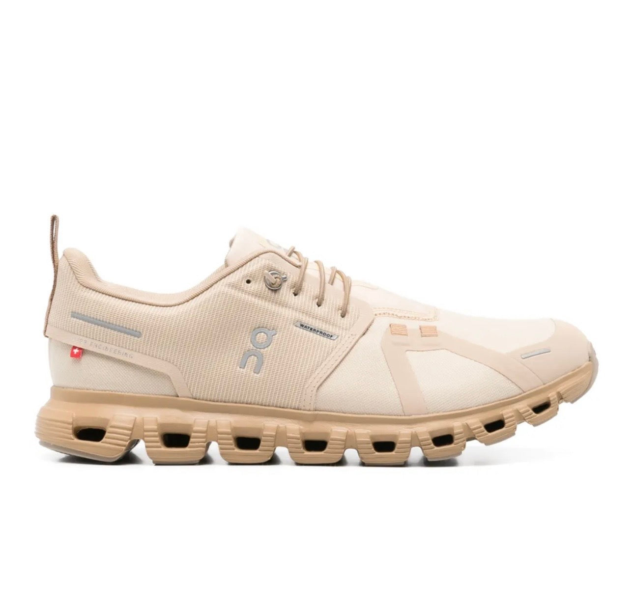 On cloud 5.0 light cream - high-performance athletic footwear with advanced cushioning