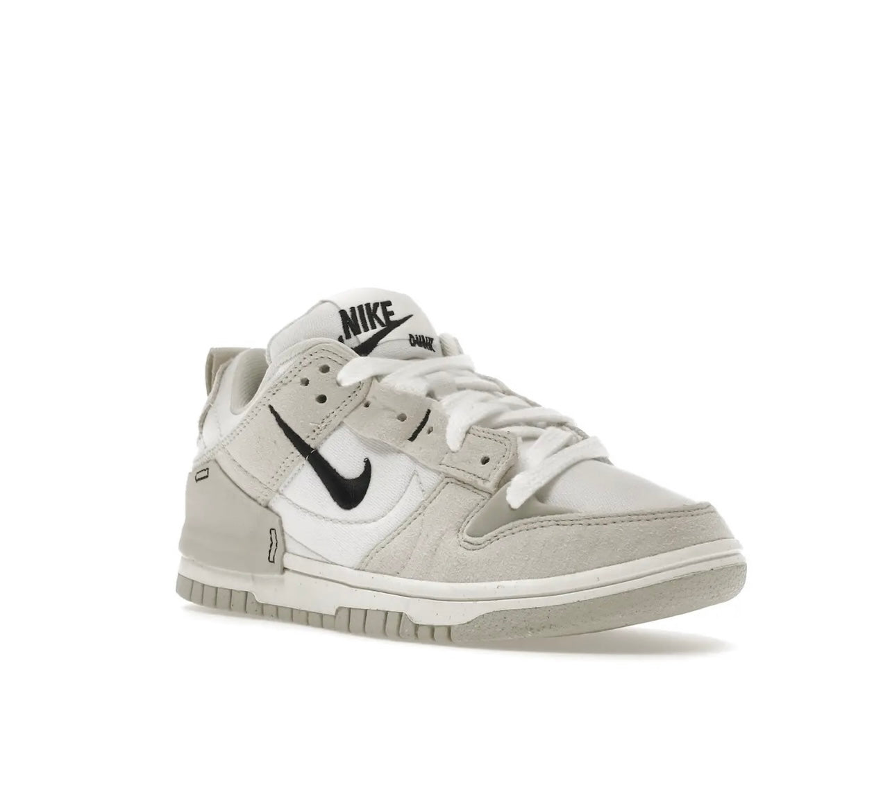 Nike Dunk Low Disrupt 2 - high-performance athletic footwear with advanced cushioning
